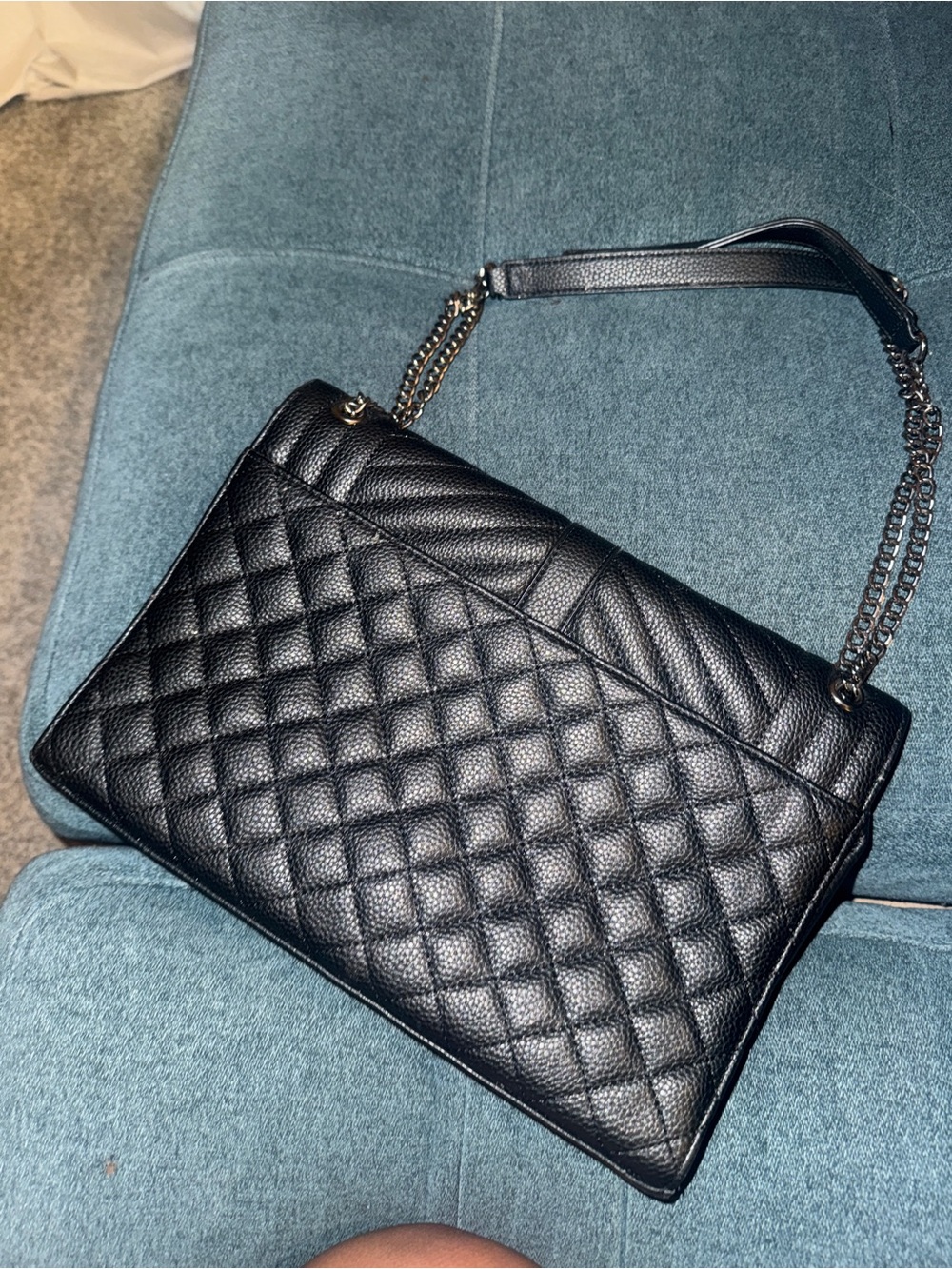 Black Quilted Chain Shoulder Bag - Designer Style - Picture 2 of 2